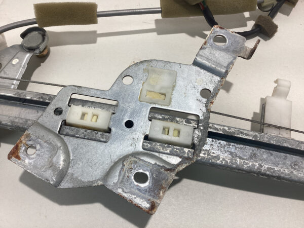 1999-2005 Mazda Miata Passenger Side Window Regulator w/ Motor / NB217 - Image 3