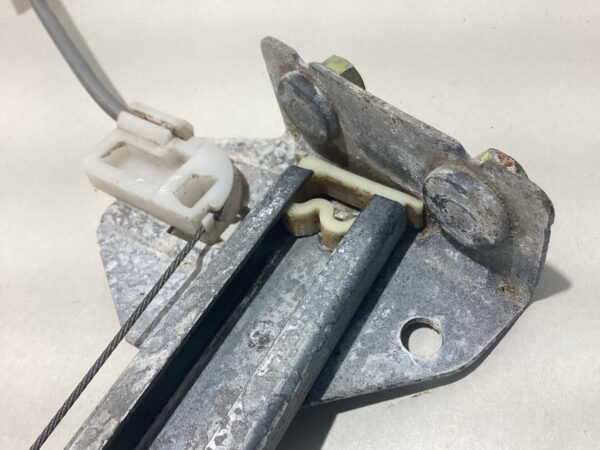 1999-2005 Mazda Miata Passenger Side Window Regulator w/ Motor / NB217 - Image 4