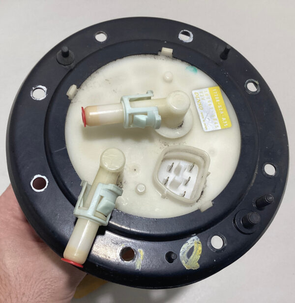 2000-2005 Honda S2000 OEM Fuel Pump w/ Hangar / 141K HS003 - Image 5