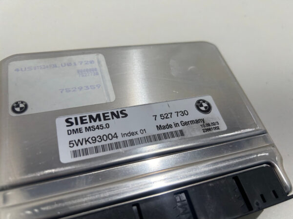 2003 E85 BMW Z4 3.0i M54 Engine Control Module ECU DME / 7 527 730 / Z4052 - Image 4