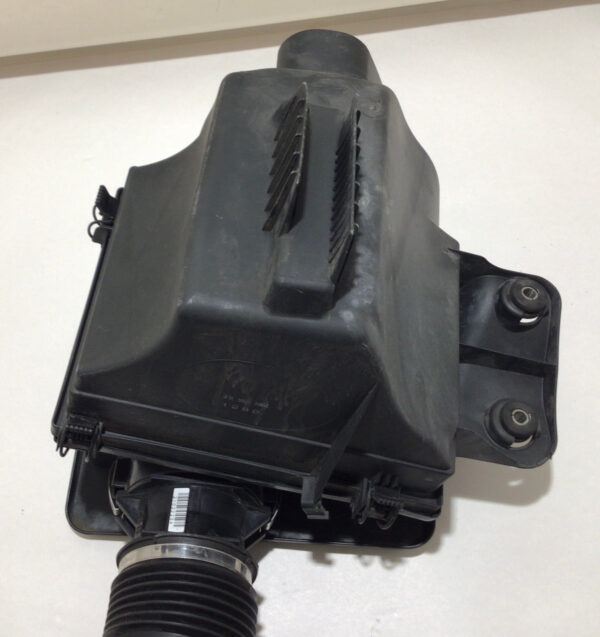 2003-2005 E85 BMW Z4 2.5i Air Box w/ MAF / Mass Air Flow Sensor / Intake / Z4043 - Image 2