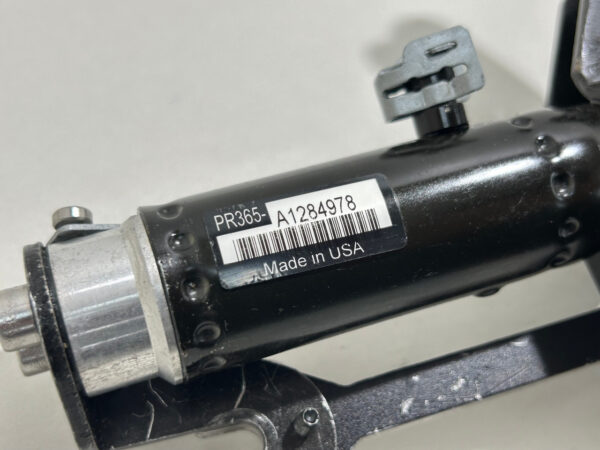 2003-2008 E85 BMW Z4 Convertible Top Driver Side Hydraulic Lift Cylinder Hinge / Damage / Z4051 - Image 5