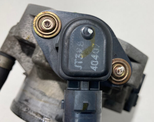 2004-2005 Honda S2000 OEM Throttle Body / 125K HS001 - Image 4