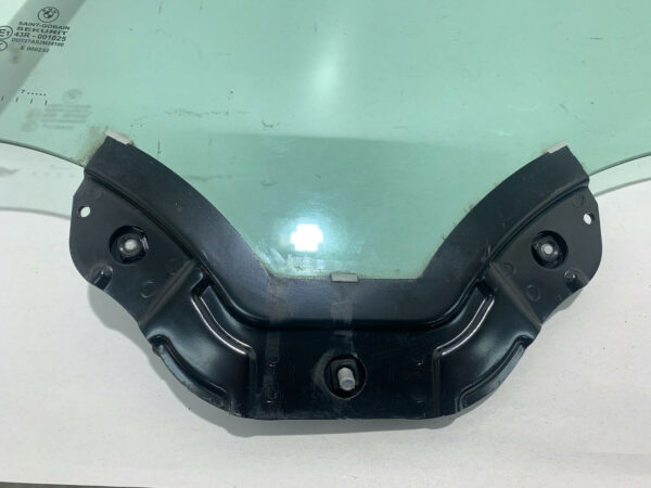 2004-2010 BMW E64 6 Series Convertible Driver Rear Quarter Glass / OEM / M6001 - Image 2