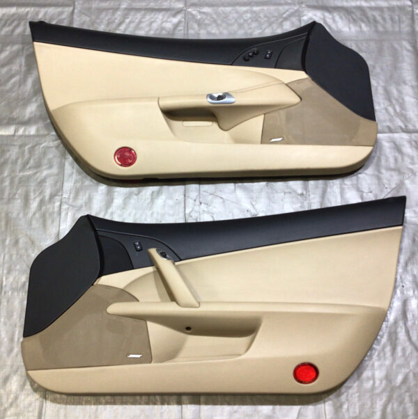 2005-2008 Chevrolet Corvette C6 Coupe Interior Door Panels / Cashmere / Bose / C6012