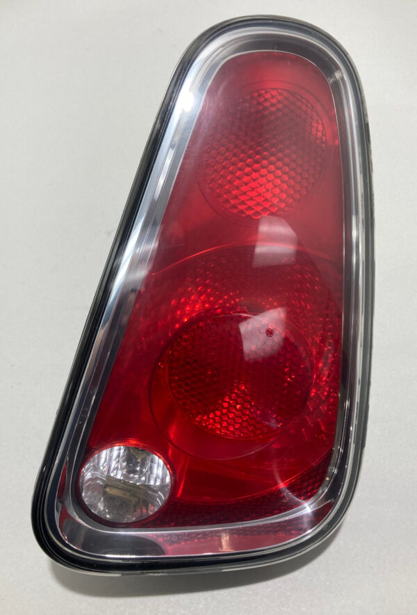 2005-2008 Mini Cooper Passenger Side Tail Light / OEM / R1028