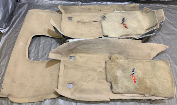2005-2012 Chevrolet Corvette C6 Base Coupe Cashmere Floor Carpet Set w/ Mats / OEM / C6001