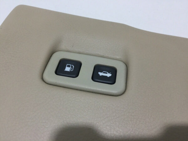 2005-2013 Chevrolet Corvette C6 Driver Steering Column Panel / Cashmere / C6001 - Image 4