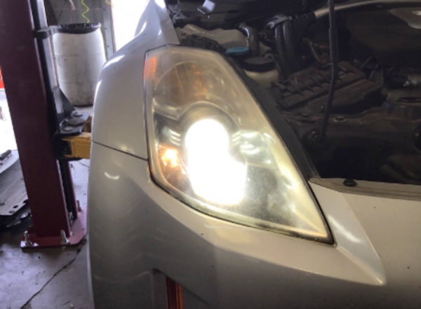 2006-2008 Nissan 350Z Passenger Side Xenon HID Headlight / 5Z018 - Image 2