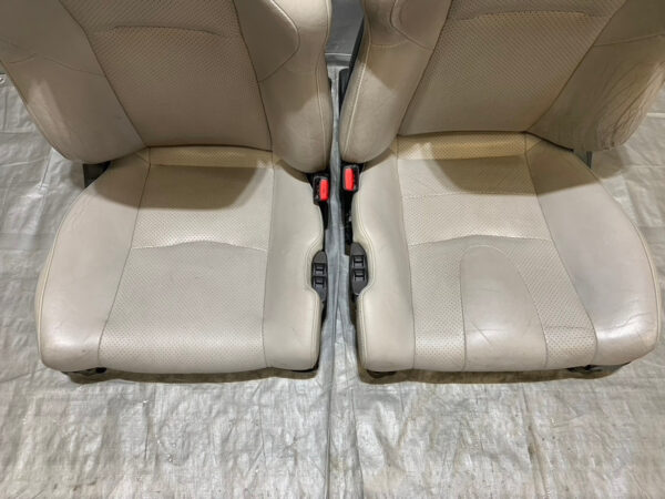 2007-2009 Nissan 350Z Convertible Front Seats / Light Gray Leather / Pair / 5Z014a - Image 2