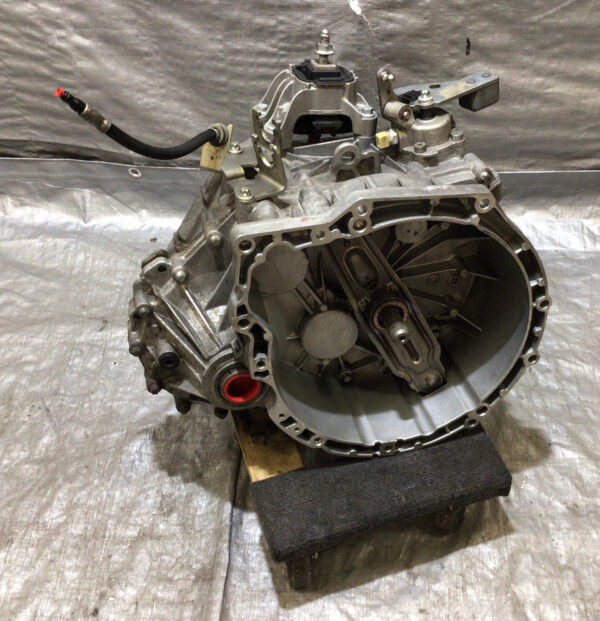 2007-2010 Mini Cooper S 6 Speed Manual Transmission / 100k / R2019