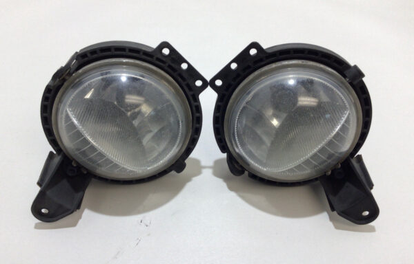 2007-2015 Mini Cooper Front Bumper Fog Lights / Pair / OEM / R2022 - Image 2