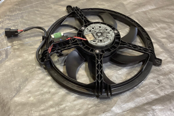 2007-2015 Mini Cooper S / JCW Radiator Cooling Fan w/ Radiator OEM / R2026 - Image 3
