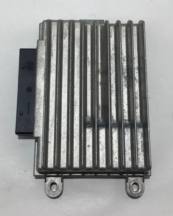 2008-2009 Audi TT 8J OEM Audio Amplifier / 8J0035223B / T2010