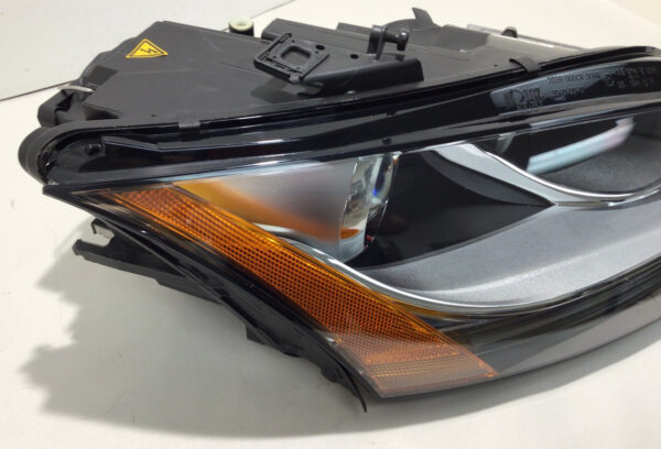 2008-2010 Audi TT MK2 Passenger Side Headlight / Xenon HID / T2010 - Image 3