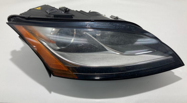 2008-2010 Audi TT MK2 Passenger Side Headlight / Xenon HID / T2012