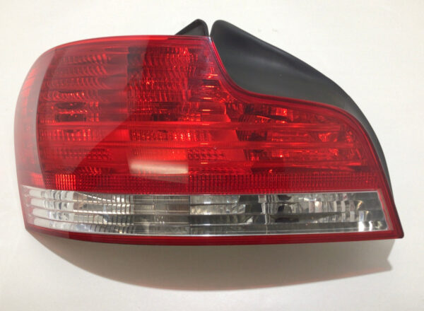 2008-2011 BMW 128i 135i Driver Side Tail Light / OEM / Halogen / B1008