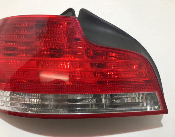 2008-2011 BMW 128i 135i Driver Side Tail Light / OEM / Halogen / B1008 - Image 2