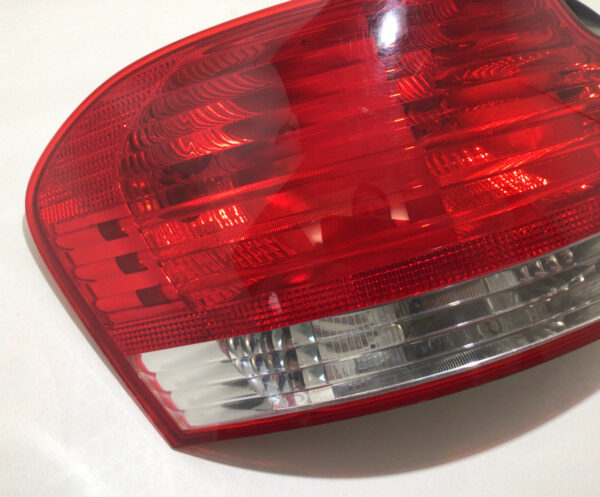 2008-2011 BMW 128i 135i Driver Side Tail Light / OEM / Halogen / B1008 - Image 3