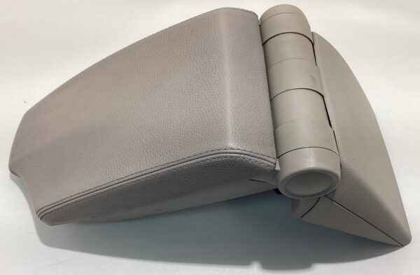2008-2013 BMW 128i 135i Center Console Armrest Assembly w/ Storage / Beige / B1010