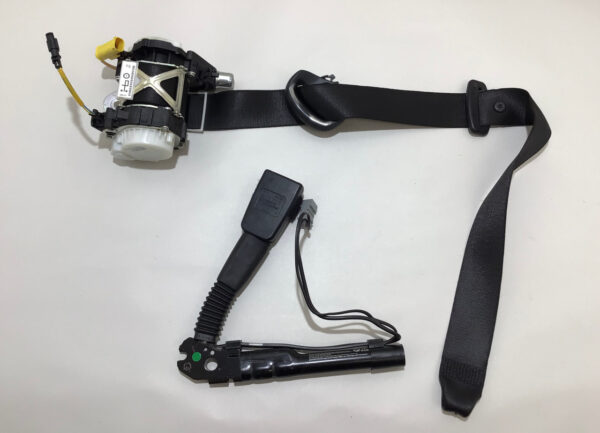 2008-2013 BMW 128i 135i Convertible Passenger Front Seat Belt w/ Pretensioner Buckle / B1006