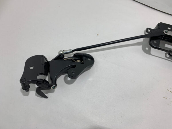 2008-2013 BMW 128i 135i Convertible Top Front Latch Locking Motor w/ Rods / OEM / B1004 - Image 5