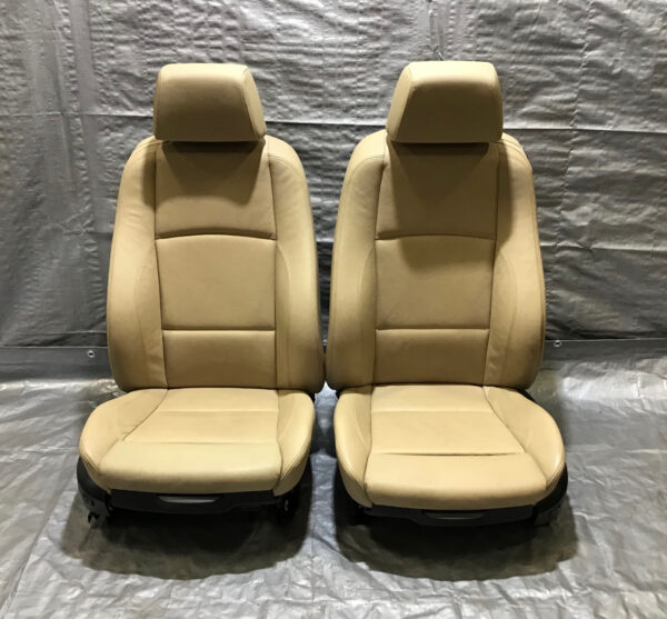 2008-2013 BMW 128i 135i Coupe Sports Seats / Pair / Beige Leather / B1001