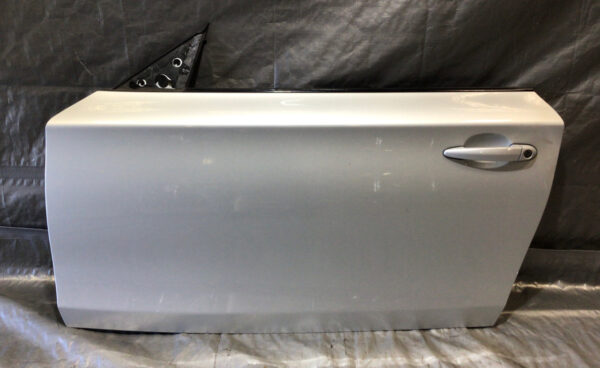 2008-2013 BMW 128i 135i Driver Door Shell Assembly / Titan Silver / B1007 - Image 2