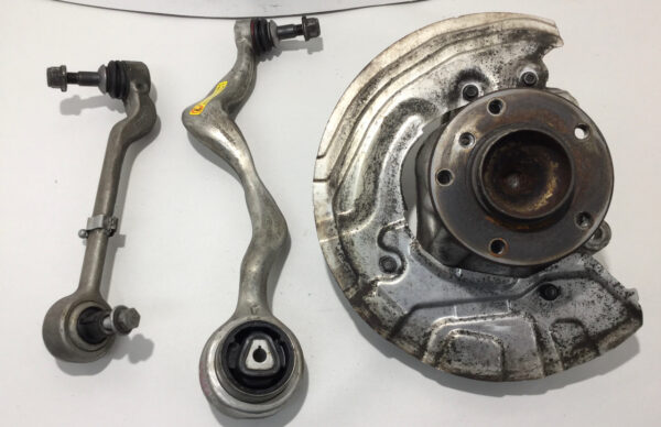 2008-2013 BMW 128i 135i Driver Front Knee Spindle w/ Control Arm / 94k B1002