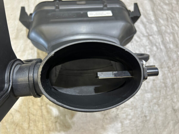 2008-2013 Chevrolet Corvette C6 6.2l LS3 Air Intake Shroud / Air Box / MAF / C6016 - Image 2