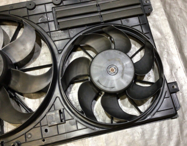 2008-2015 Audi TT Quattro OEM Radiator Cooling Fan w/ Shroud / 25k / T2008 - Image 2