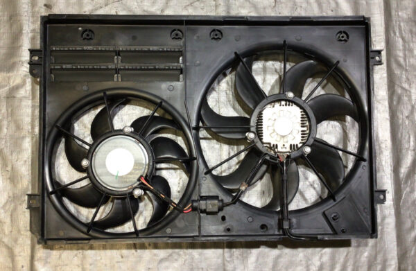 2008-2015 Audi TT Quattro OEM Radiator Cooling Fan w/ Shroud / 25k / T2008 - Image 3