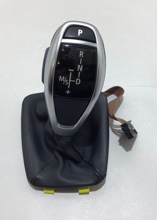2009-2013 BMW 135i DCT Dual Clutch Automatic Shift Knob w/ Boot / B1008