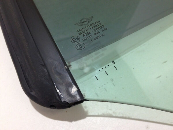 2009-2015 Mini Cooper R57 Convertible Driver Side Rear Glass 51372757769 / R2004 - Image 3