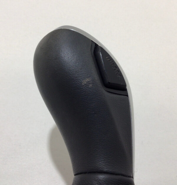 2009-2016 BMW E89 Z4 Automatic Shift Knob w/ Base / OEM / Z4904 - Image 4