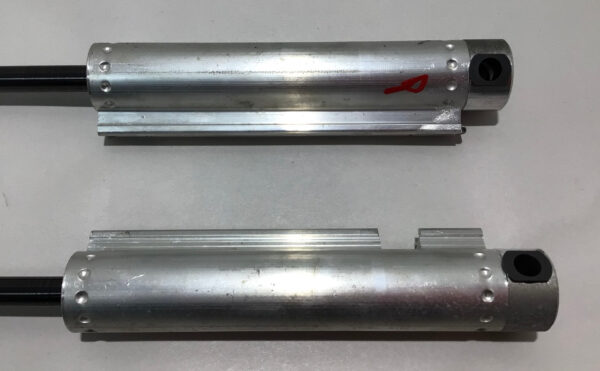 2009-2016 BMW E89 Z4 Convertible Top Main Pillar Lift Cylinders / Pair *UNTESTED* / Z4907 - Image 4
