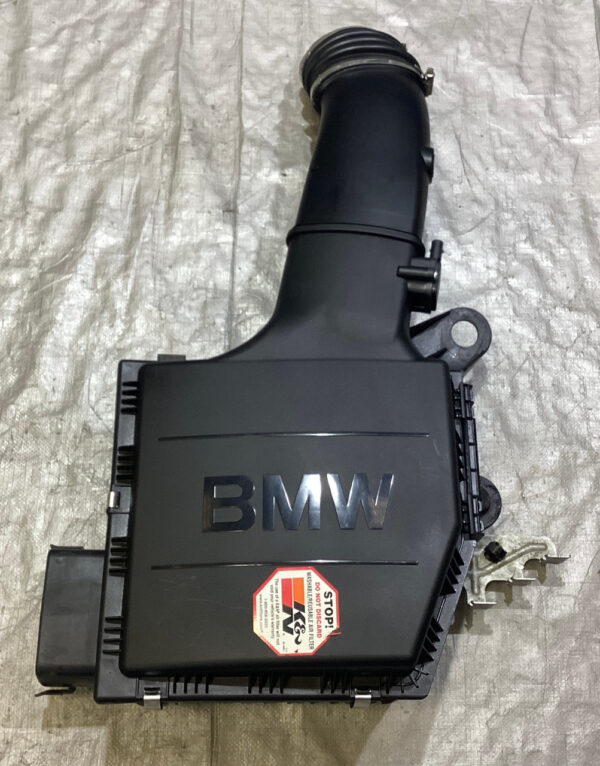 2011-2013 BMW 135i Air Intake Assembly w/ MAF / Airbox / Intake / B1010