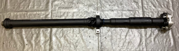 2011-2013 BMW 135i Driveshaft w/ U joints / Automatic / B1009