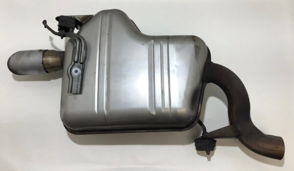 2011-2016 BMW E89 Z4 sDrive35is Driver Exhaust Muffler w/ Tip/ 65k / Z4902