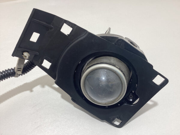 2012-2015 Fiat 500 Abarth OEM Fog Lights / Pair / F5017 - Image 2