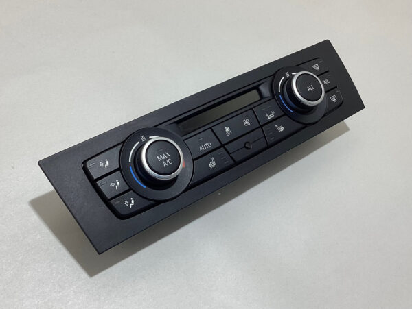 2013 BMW 135i Automatic Climate Control Module / 64119292262 / B1009 - Image 2