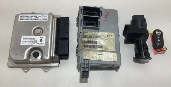 2014 Fiat 500c Abarth Cabrio ECU KIT / Ignition Switch / Key / BCM / 68206707AD / F5017