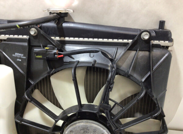 2014-2016 Honda CRZ Radiator w/ Cooling Fans / Tank / Manual / 61k / CZ010 - Image 2