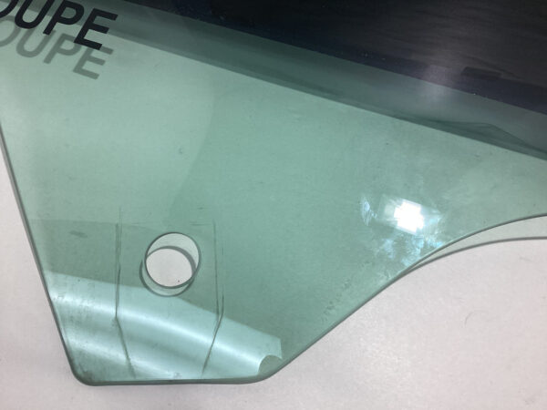 2014-2019 Chevrolet C7 Corvette Coupe Passenger Door Window Glass / C7005 - Image 2