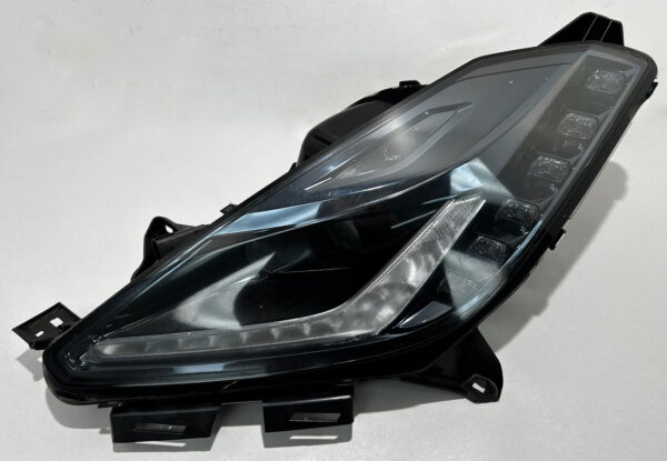 2014-2019 Chevrolet C7 Corvette Driver Side Headlight / OEM / C7003