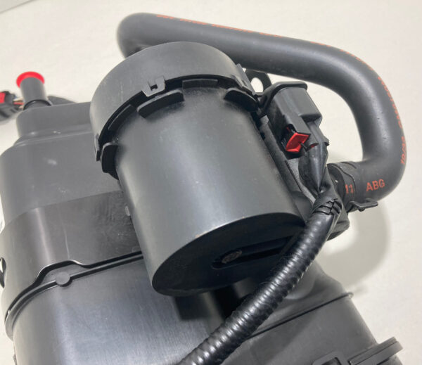2014-2019 Chevrolet C7 Corvette OEM Fuel Vapor Canister / 54K C7005 - Image 3