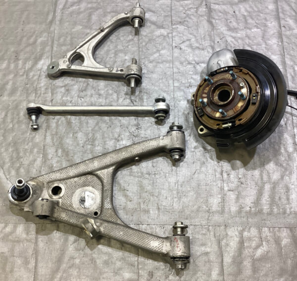 2014-2019 Chevrolet C7 Corvette Passenger Rear Knee Spindle Hub w/ Control Arms / 54K C7005