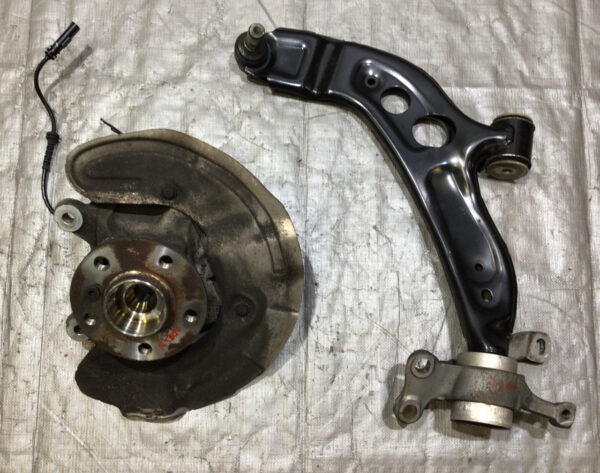 2014-2019 Mini Cooper F56 Driver Front Spindle Hub w/ Control Arm / 80K R3010
