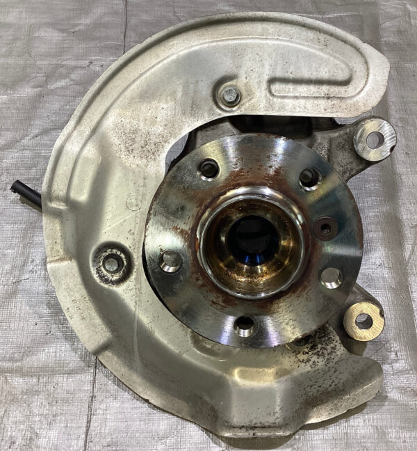 2014-2019 Mini Cooper F56 Passenger Front Spindle Hub w/ Control Arm / 96K R3011 - Image 2