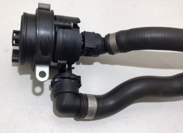 2015-2020 F80 F82 BMW M3 M4 S55 Auxiliary Water Pump w/ Lines / F8M01 - Image 5